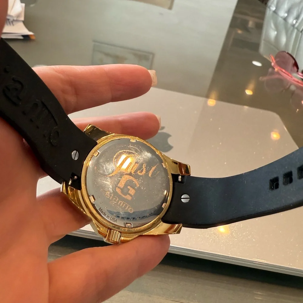 Giantto Gold and Black Watch